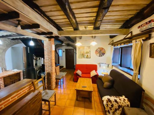 Casa De Pueblo Rural - Housity