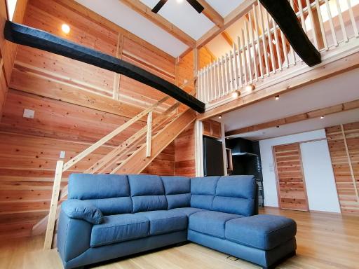 Tombi Lodge - Housity