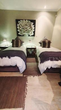 THE SPARE BEDROOM Unit 1 - Housity