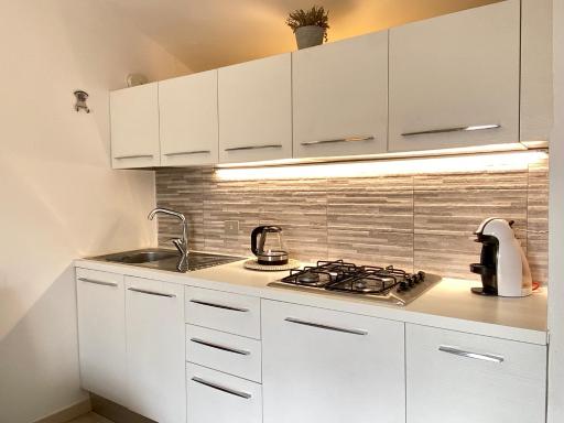 Homey Experience - Blu Suite Attic Seaview - Housity