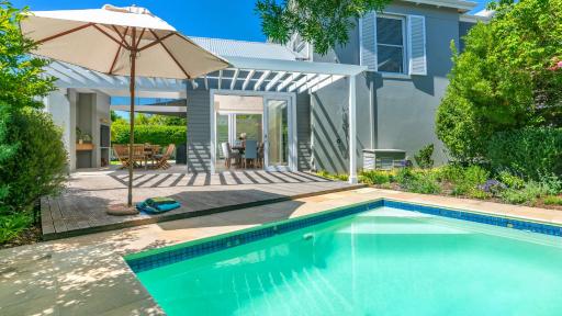 Narnia on Thesen Island - Housity