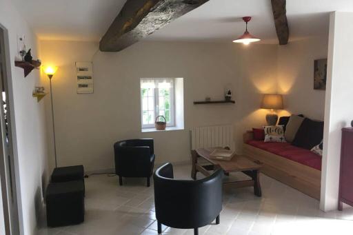 logement indépendant LE POULAILLER proche Guédelon - Housity