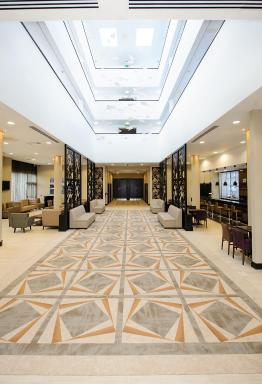 Heston Hyde Hotel - Housity