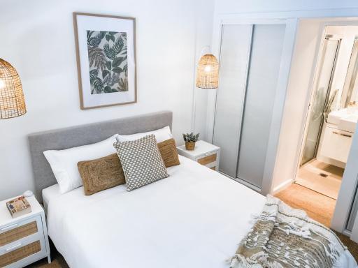 Just book it! Ruby - a spacious house in the CBD - Housity