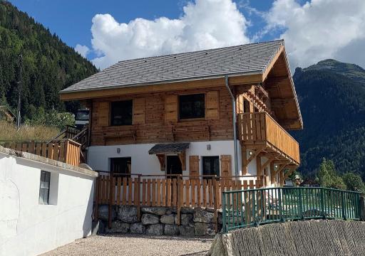 Just Morzine - Chalet Luna - Housity