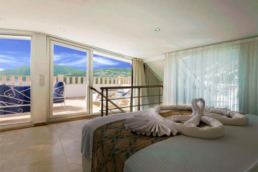 Ketchy Villa , Sleeps 14 , Heated Infinity pool , Wifi , Sunset in Kalkan - Housity