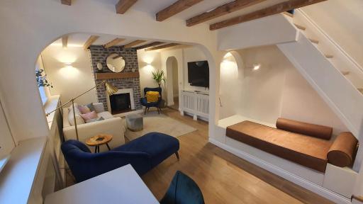 Beautiful House And Elevated Garden In Bridgnorth - Housity