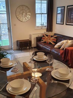 The Aviator - Stunning 1 bed with large balcony - Housity