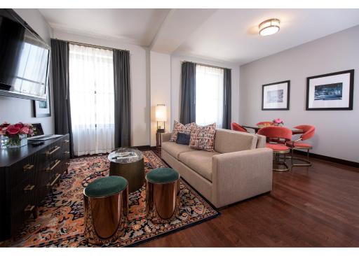The Mayo Hotel - Housity