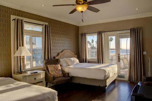 Casablanca Inn on The Beach - Housity