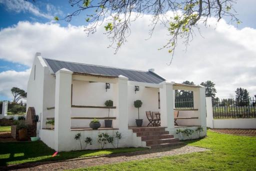 Raithby Winelands Historical Cottage - Housity