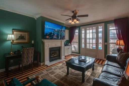Vacation Home 5 Mins to Down Town 2 Bedrooms 2 Baths Garden Area Hot Tub - Housity