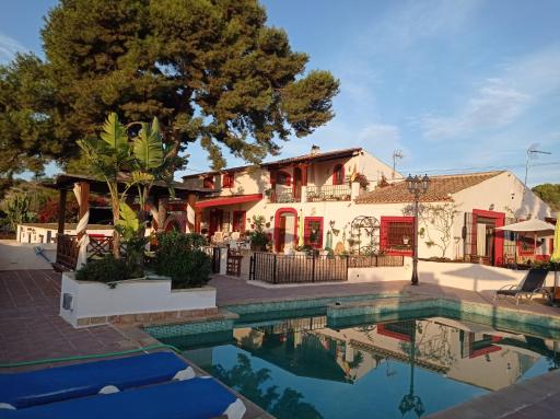 La Vie en Rose - Housity