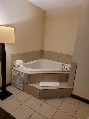 Home Inn & Suites - Housity