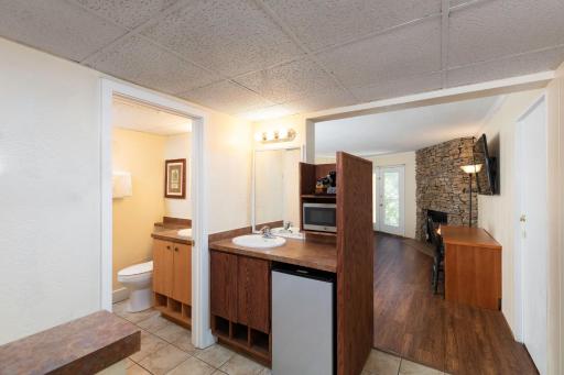 River Terrace Resort & Convention Center - Housity