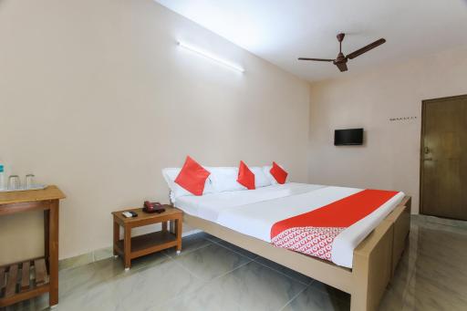 OYO 49391 ADP Cottage - Housity