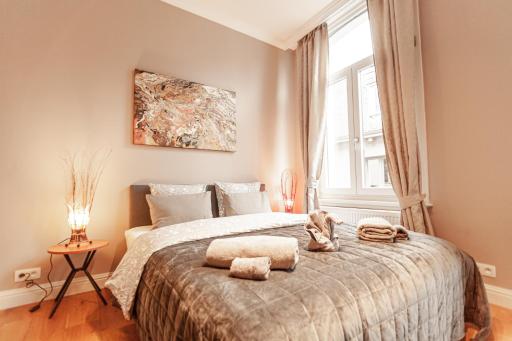 Luxury Suites Palace - Housity