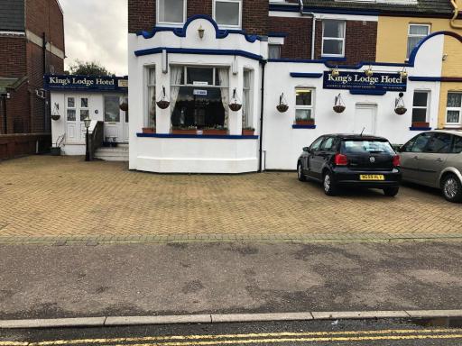 Kings Lodge Hotel - Housity