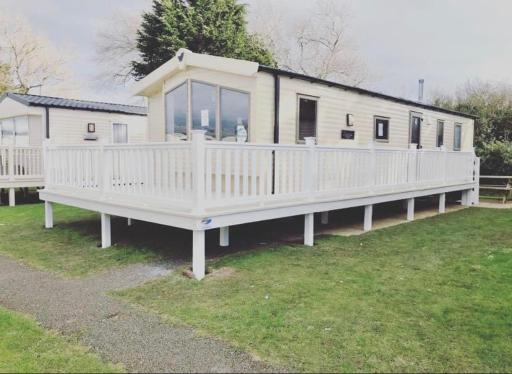 Kiln Park, Tenby, Caravan for hire - Caldey View - Housity
