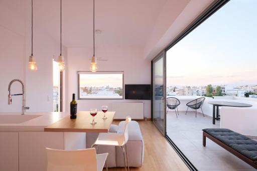 Amazing Suite at Glyfada with sea view & jacuzzi - Housity