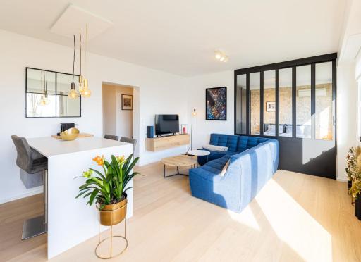 Italian Design Penthouse - City View ID21 - Housity