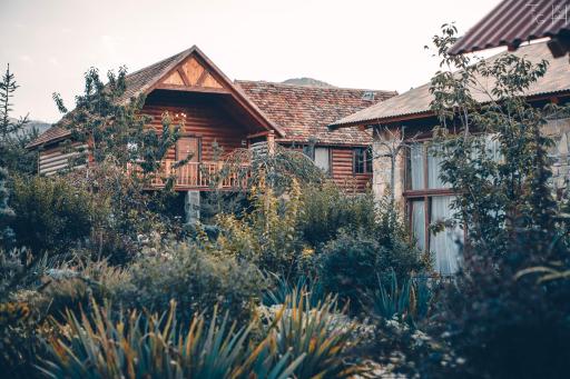 Grig House Eco Resort - Housity