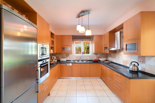 Beach Villa Odyssia - Housity
