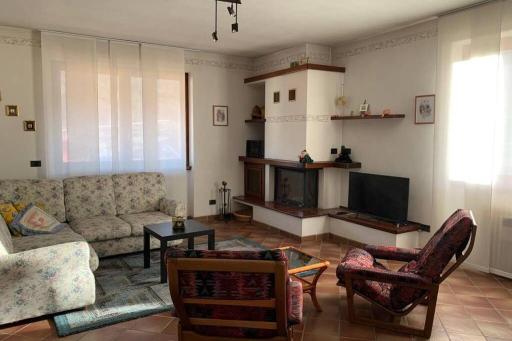 Acero Rosso - Housity