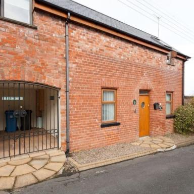 Mews Cottage Bangor - Housity