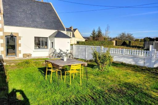Charming holiday home near top beaches and ports - Housity