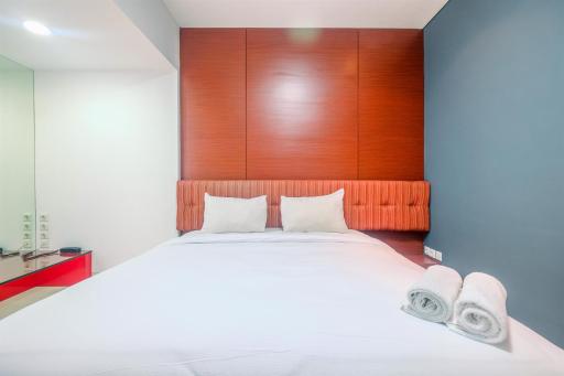 Comfort Studio Tamansari Sudirman Apartment By Travelio - Housity