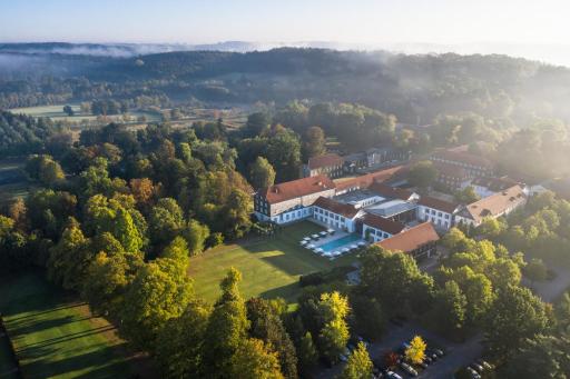 Gräflicher Park Health & Balance Resort - Housity