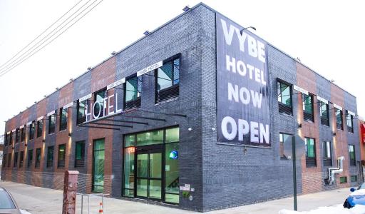 Vybe Hotel - Housity