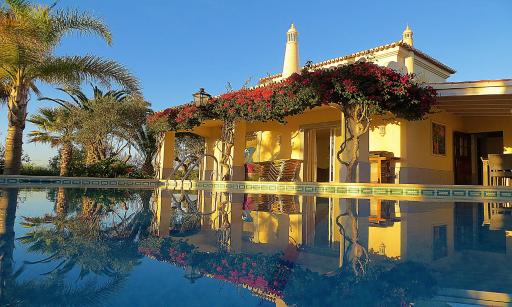 Spacious Villa in Carvoeiro with Private Pool - Housity