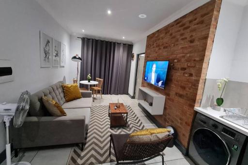 Upmarket one-bedroom apartment at Menlo Park - Housity