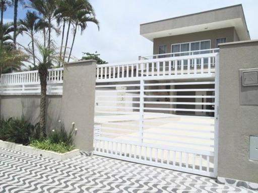 Linda Casa Pe na Areia - Housity