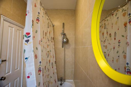 Tooting Bec Rooms by DC London Rooms - Housity
