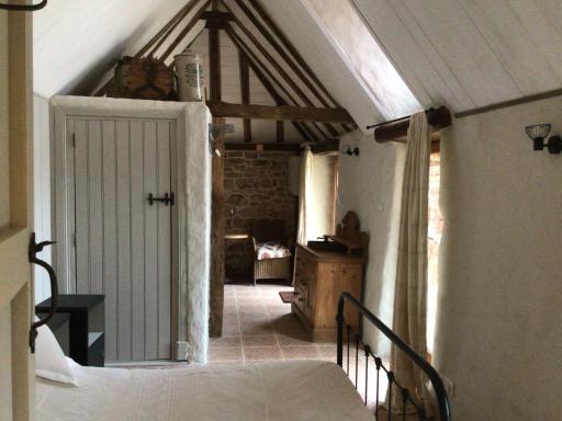 Countryside tiny house near Chateau de Hautefort - Housity