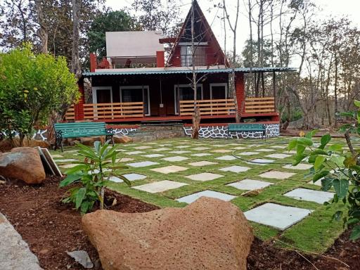 teak trail - Housity