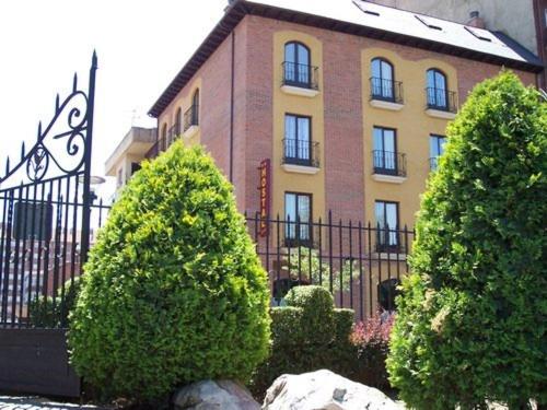 Hostal Quevedo - Housity