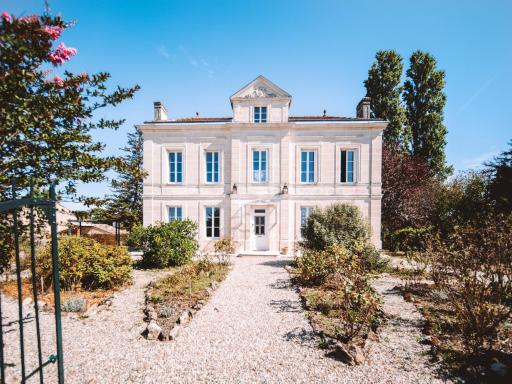 Clos des Maurins Gîte de Charme au cœur des vignes - Housity