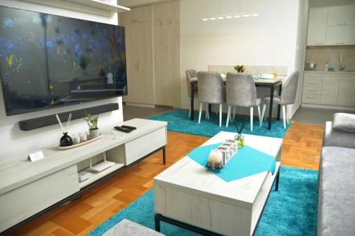 Stylish Blue & Modern Apartment - Housity