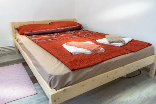 Robert Straja - Housity