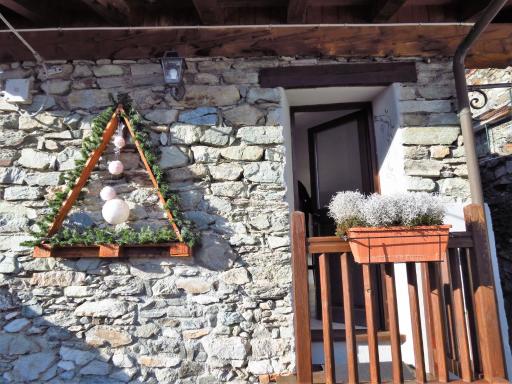 Lo Gnomo sotto al Glicine - Housity