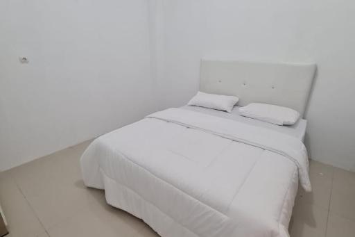 Krisan Guest House Syariah Mitra RedDoorz - Housity