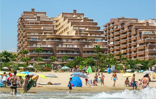 2 Bedroom Gorgeous Apartment In Oropesa - Housity