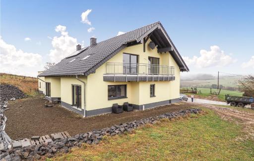 1 Bedroom Lovely Apartment In Kelberg Rothenbach - Housity