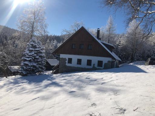 Chalupa U sjezdovky, Zadov 22 - Housity