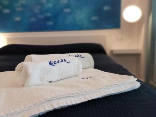 Mizzika Vacanze - Housity