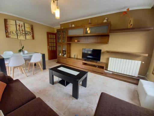 Piso completo en Camiño Inglés - Sigüeiro, - Housity